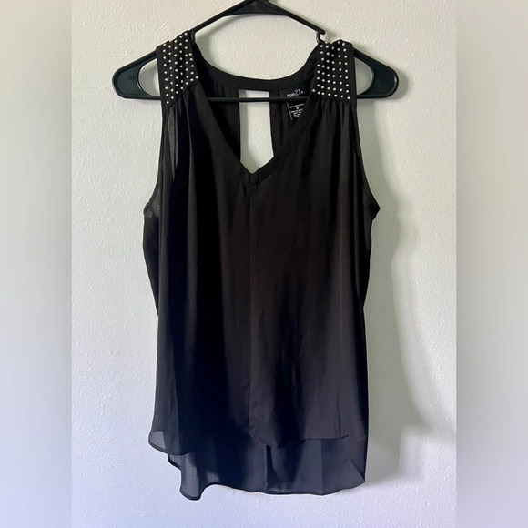 Rue21 Beaded Stap V-Neck Tank Top - Small - Picture 2 of 3